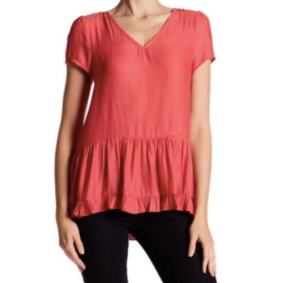 Ro & De Pink Button Back V-Neck Peplum Top - Picture 1 of 5